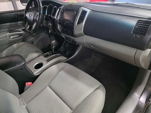 Used 2013 Toyota Tacoma PreRunner image 20