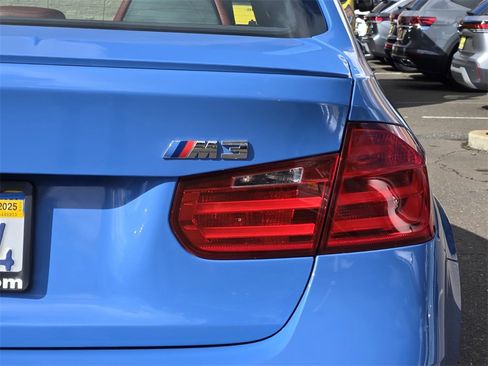 Used 2015 BMW M3 image 10