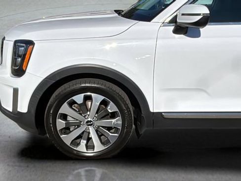 Used 2022 Kia Telluride EX w/ EX Premium Package image 36