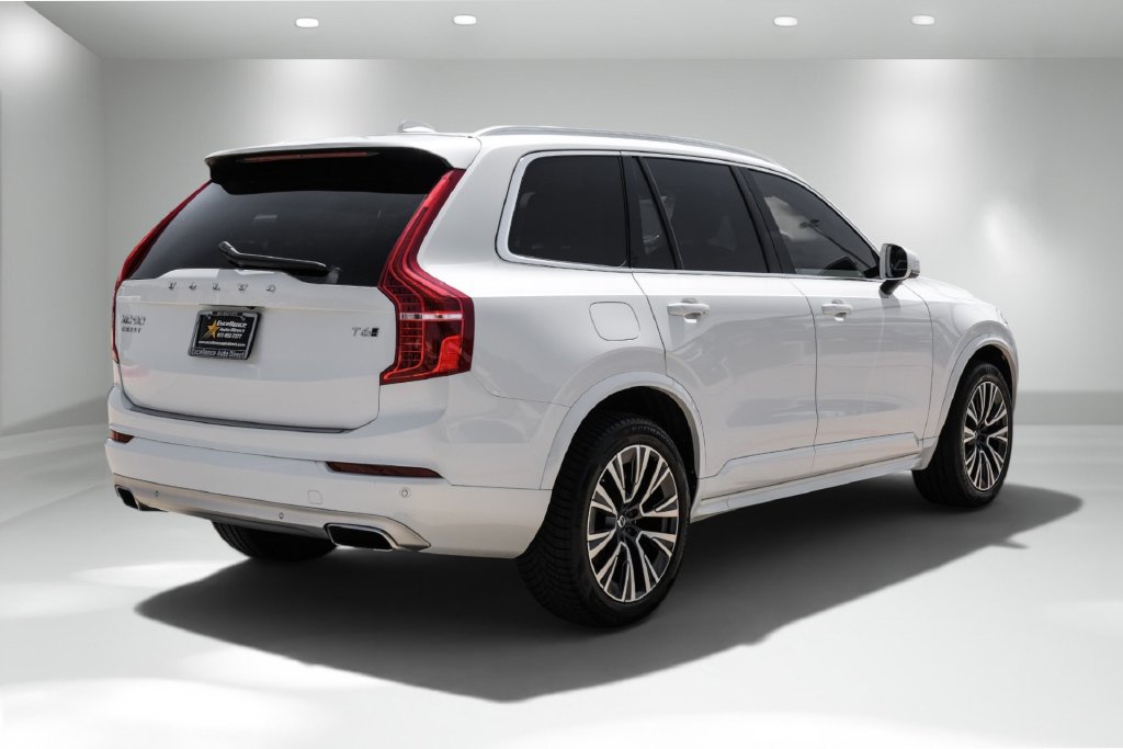 Used 2021 Volvo XC90 T6 Momentum w/ Climate Package AWD/4WD image 9