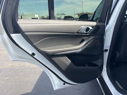 Certified 2023 BMW X5 xDrive40i image 12