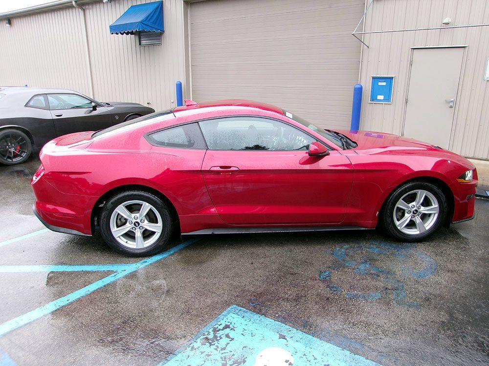 Used 2020 Ford Mustang Coupe RWD image 7