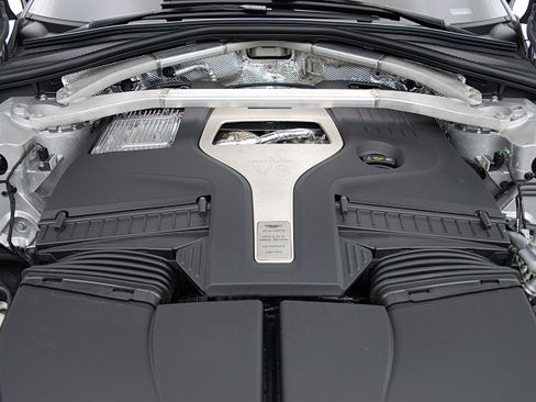 Used 2023 Aston Martin DBX 707 AWD/4WD image 22