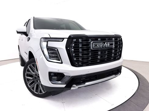 Used 2025 GMC Yukon Denali Ultimate AWD/4WD image 23