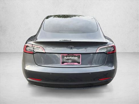 Used 2018 Tesla Model 3 Long Range image 6