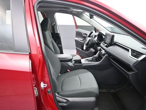 Used 2022 Toyota RAV4 XLE w/ Convenience Package image 39