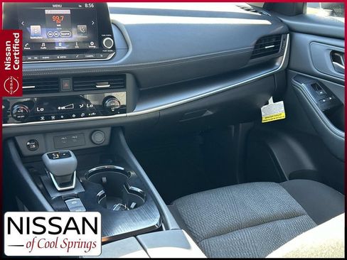 Certified 2026 Nissan Rogue SV FWD image 25