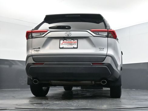 Used 2021 Toyota RAV4 XLE image 39