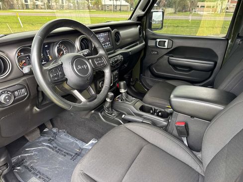 Used 2021 Jeep Gladiator Sport image 22