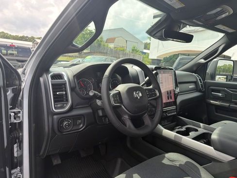 New 2026 RAM 2500 Big Horn AWD/4WD image 22