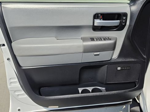 Used 2016 Toyota Sequoia Limited w/ Safety & Convenience Package RWD image 16