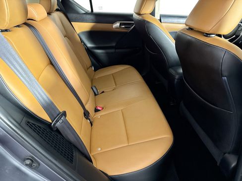 Used 2015 Lexus CT 200h image 35