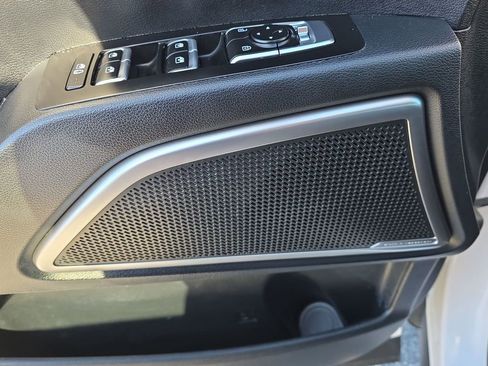 Used 2024 Kia Telluride S w/ S Sunroof Package image 24