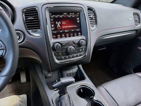 Used 2018 Dodge Durango R/T w/ Technology Group AWD/4WD image 28