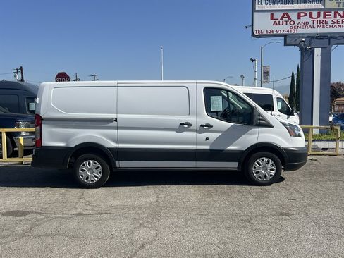 Used 2019 Ford Transit 150 130 Low Roof RWD image 2