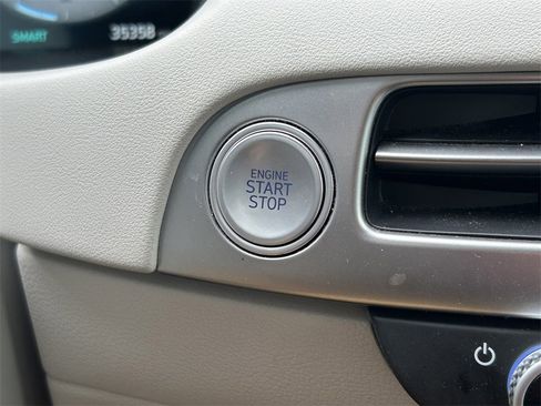 Used 2024 Hyundai Palisade Limited image 32