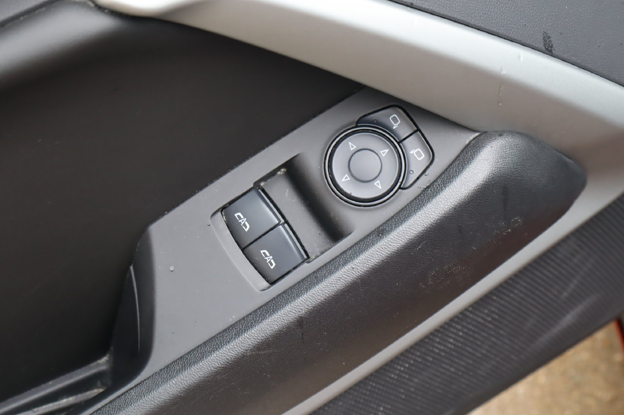 Used 2016 Chevrolet Camaro LT RWD image 20