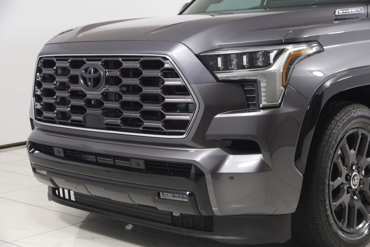 Used 2024 Toyota Sequoia Platinum AWD/4WD image 56