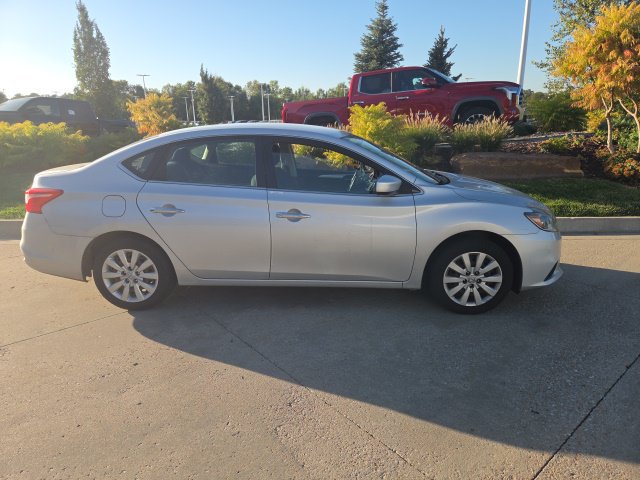 Used 2019 Nissan Sentra S FWD image 2