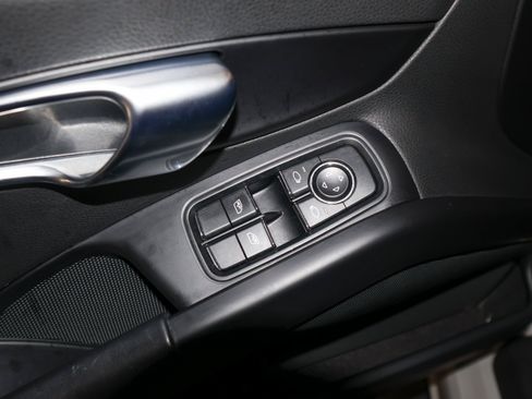 Used 2019 Porsche 718 Cayman RWD image 17