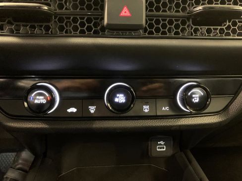 Used 2023 Honda HR-V LX image 29