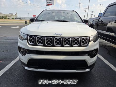 Used 2026 Jeep Compass Limited AWD/4WD image 2
