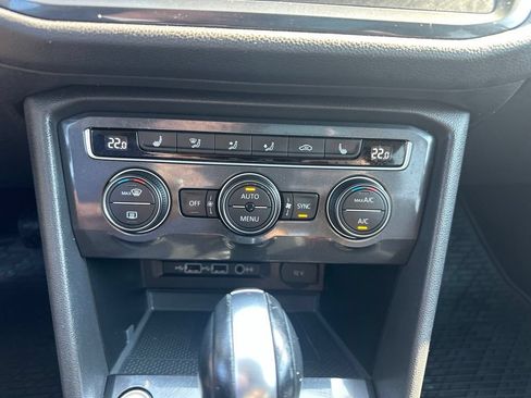Used 2020 Volkswagen Tiguan SE w/ Panoramic Sunroof Package AWD/4WD image 5