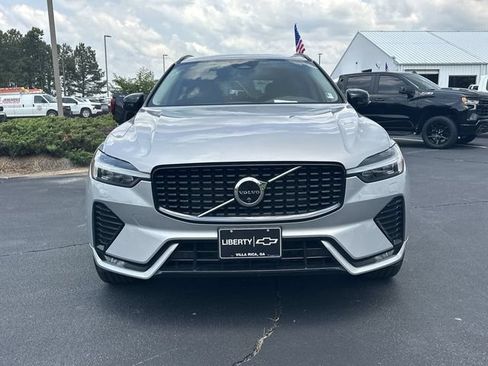 Used 2025 Volvo XC60 B5 Plus AWD/4WD image 3