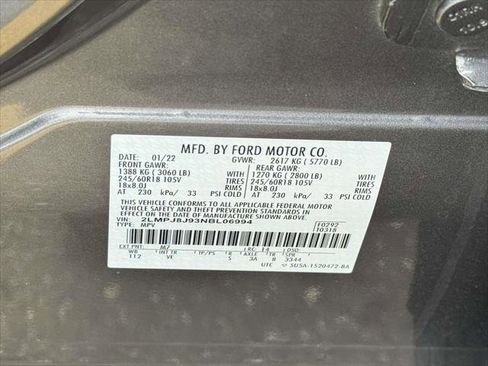 Used 2022 Lincoln Nautilus Standard image 16