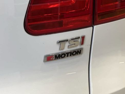 Used 2017 Volkswagen Tiguan Limited w/ Premium Package image 12