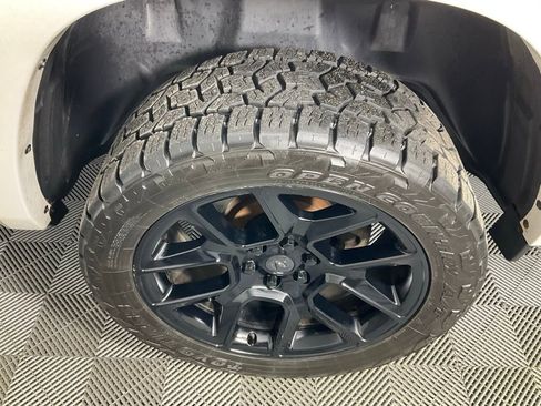 Used 2020 RAM 1500 Laramie w/ Night Edition image 8