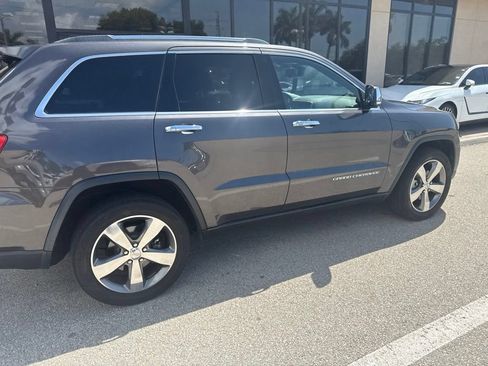 Used 2016 Jeep Grand Cherokee Limited AWD/4WD image 15