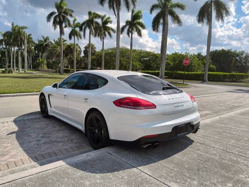 Used 2016 Porsche Panamera S RWD image 20