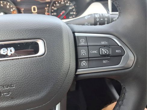 Used 2025 Jeep Compass Limited AWD/4WD image 22