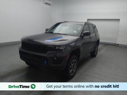 Used 2022 Jeep Grand Cherokee Trailhawk image 1