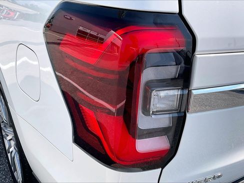 Certified 2023 Ford Expedition Limited AWD/4WD image 29