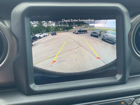Used 2023 Jeep Wrangler Unlimited w/ 8.4" Radio Group AWD/4WD image 30