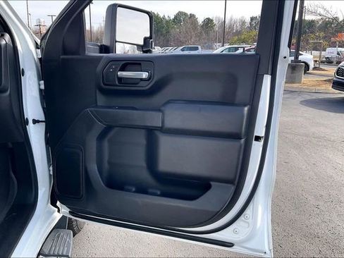 Used 2019 Chevrolet Silverado 1500 Custom w/ Custom Max Trailering Package image 24