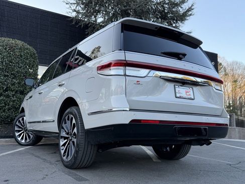 Used 2022 Lincoln Navigator Reserve image 20