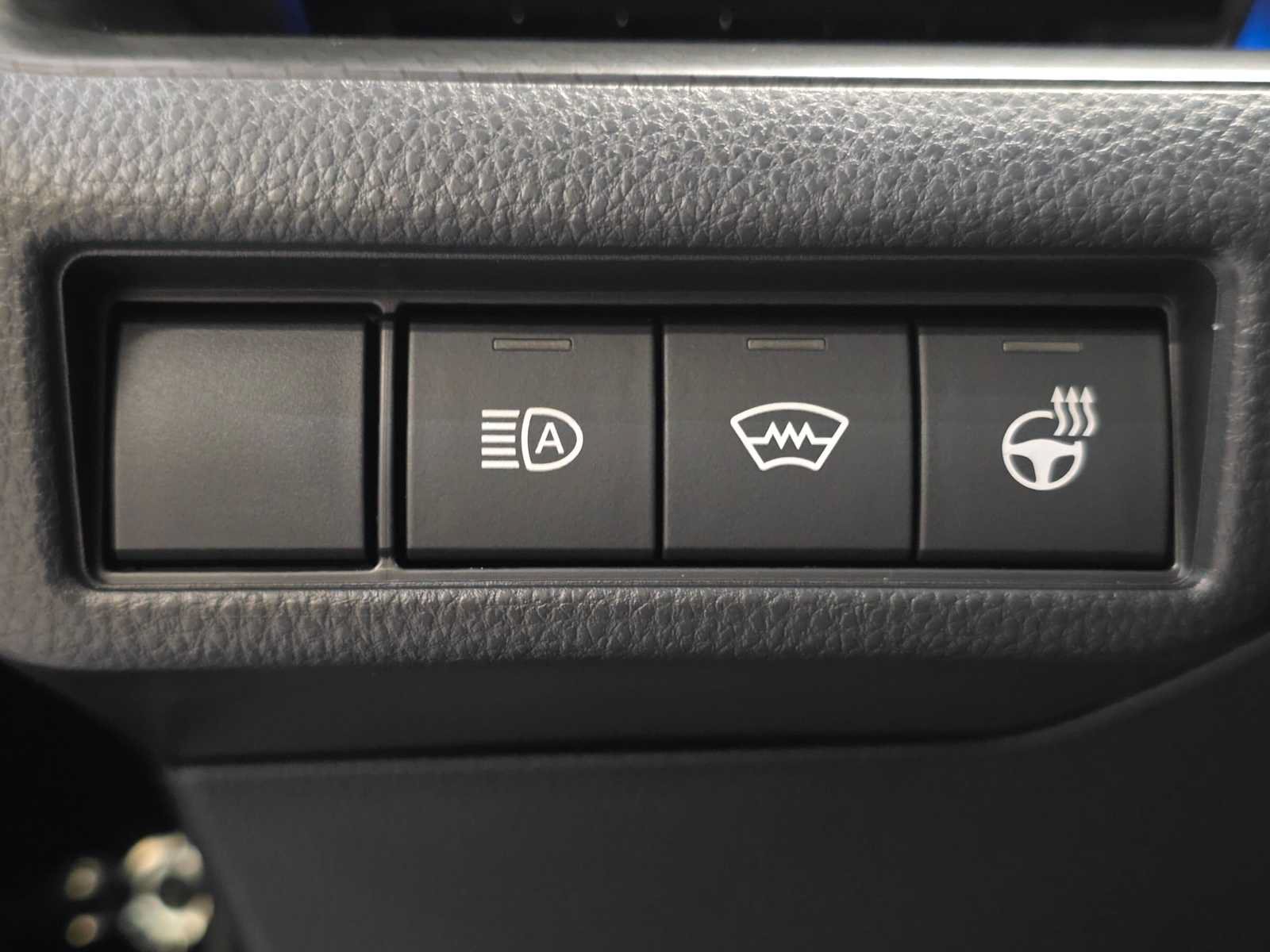 New 2027 Toyota Prius Plug-In Hybrid FWD image 18