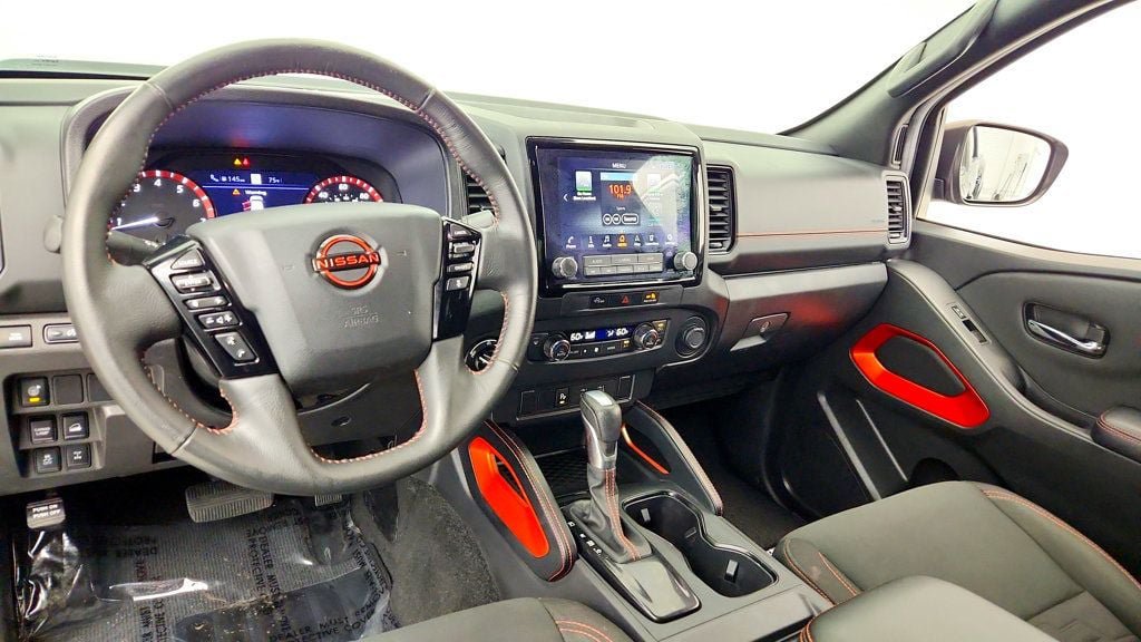 Used 2023 Nissan Frontier PRO-4X w/ Technology Package AWD/4WD image 12