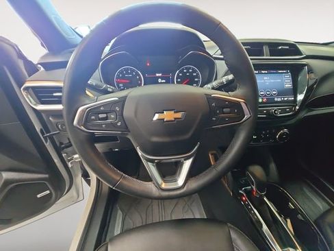 Used 2023 Chevrolet TrailBlazer ACTIV w/ Technology Package FWD image 13