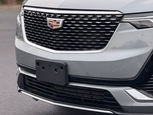 Used 2023 Cadillac XT6 Premium Luxury image 10