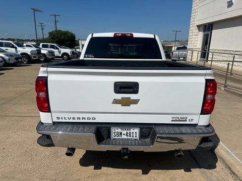 Used 2018 Chevrolet Silverado 1500 LT w/ LT Fleet Convenience Package AWD/4WD image 11