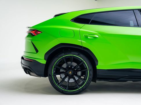 Used 2021 Lamborghini Urus image 21