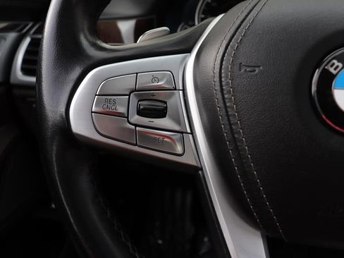 Used 2016 BMW 740i image 40