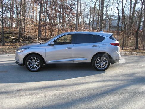 Used 2022 Acura RDX SH AWD w/Tech 4dr SUV w/Techno image 10