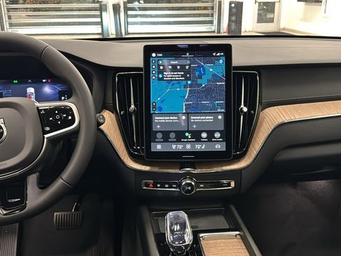 New 2026 Volvo XC60 B5 Ultra w/ Protection Package Premier AWD/4WD image 11