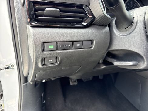 Used 2023 Nissan Sentra SV image 28