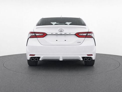Used 2024 Toyota Camry XSE FWD image 4